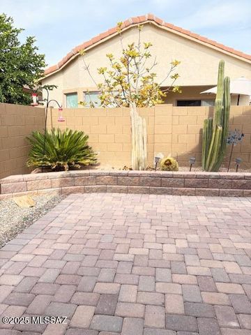 290 W Calle Del Estribo, Sahuarita, AZ 85629