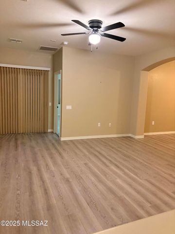 290 W Calle Del Estribo, Sahuarita, AZ 85629