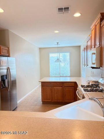 290 W Calle Del Estribo, Sahuarita, AZ 85629