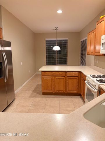 290 W Calle Del Estribo, Sahuarita, AZ 85629