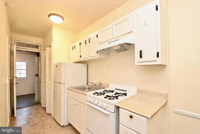 1840 INDEPENDENCE AVE SE, Washington, DC 20003