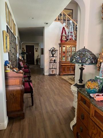 9245 Pinehurst Dr, Roseville, CA 95747