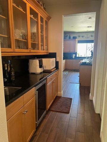 9245 Pinehurst Dr, Roseville, CA 95747