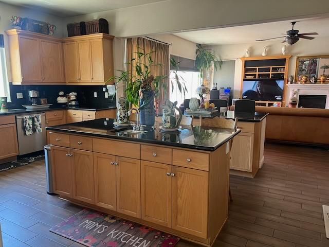 9245 Pinehurst Dr, Roseville, CA 95747