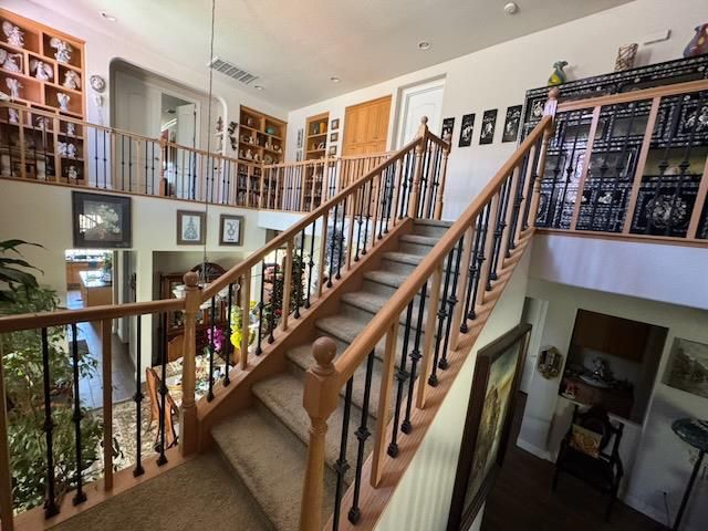 9245 Pinehurst Dr, Roseville, CA 95747