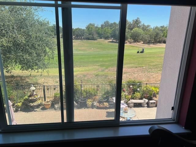 9245 Pinehurst Dr, Roseville, CA 95747