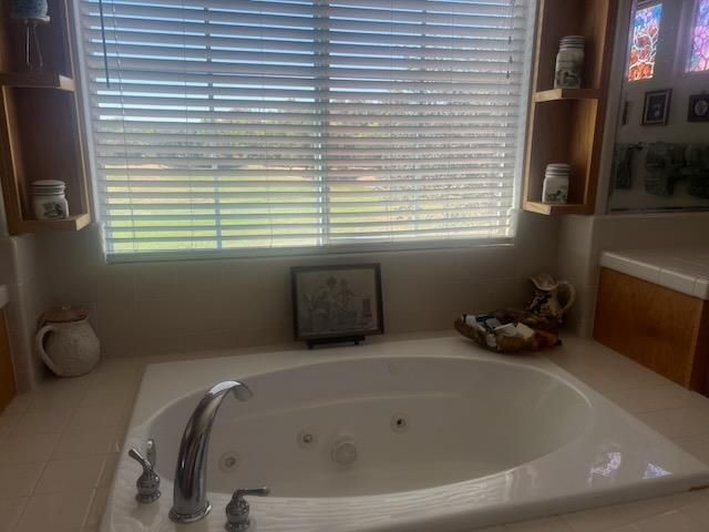 9245 Pinehurst Dr, Roseville, CA 95747