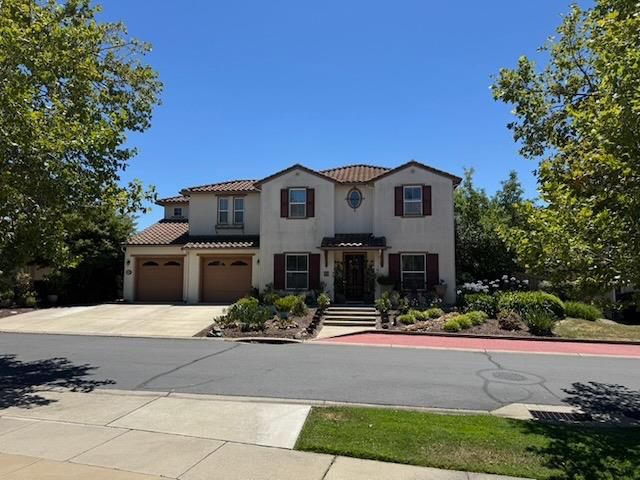 9245 Pinehurst Dr, Roseville, CA 95747