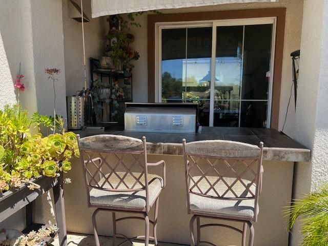 9245 Pinehurst Dr, Roseville, CA 95747