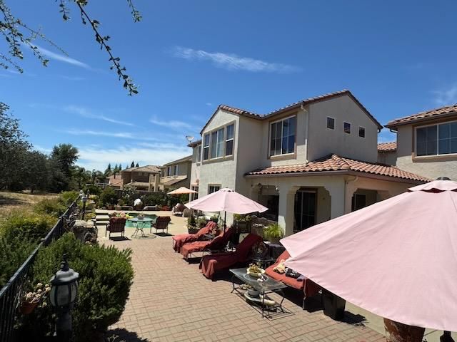 9245 Pinehurst Dr, Roseville, CA 95747