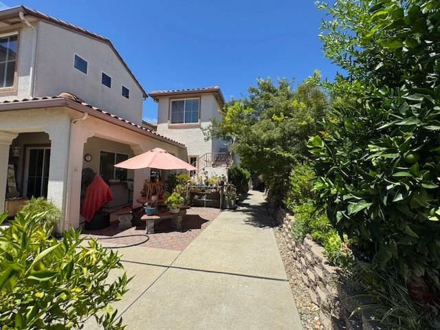 9245 Pinehurst Dr, Roseville, CA 95747