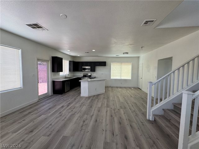 1994 Villa De Sol Street, Las Vegas, NV 89156