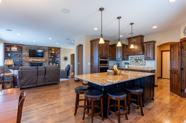 7022 9th Street N, Moorhead, MN 56560