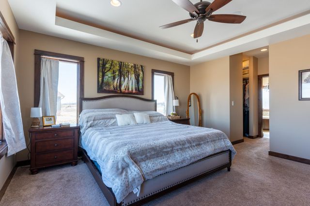 7022 9th Street N, Moorhead, MN 56560