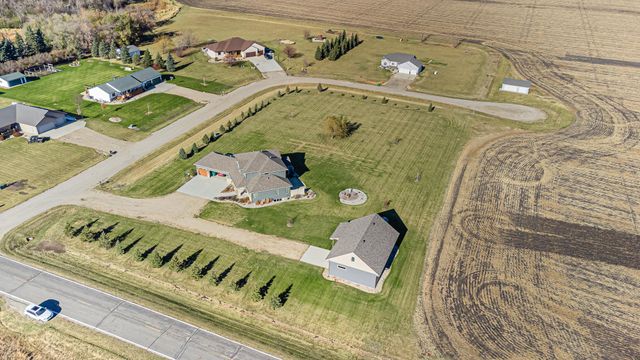 7022 9th Street N, Moorhead, MN 56560