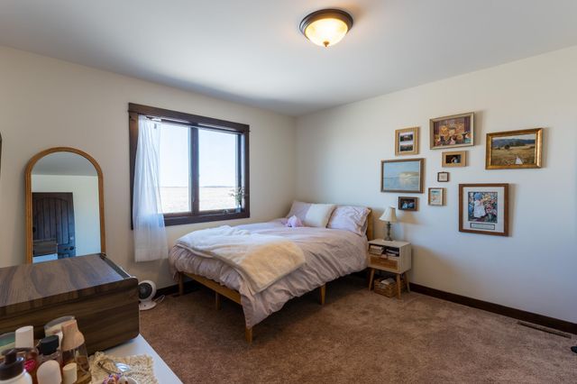 7022 9th Street N, Moorhead, MN 56560