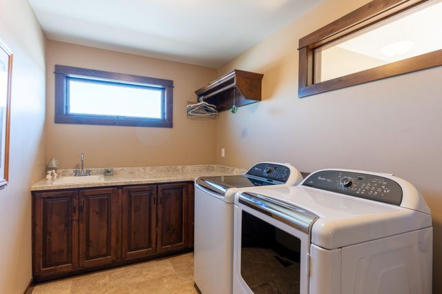 7022 9th Street N, Moorhead, MN 56560