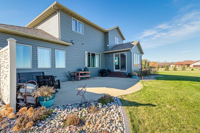 7022 9th Street N, Moorhead, MN 56560