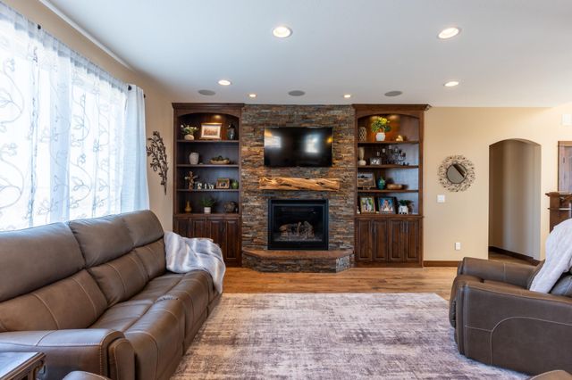 7022 9th Street N, Moorhead, MN 56560