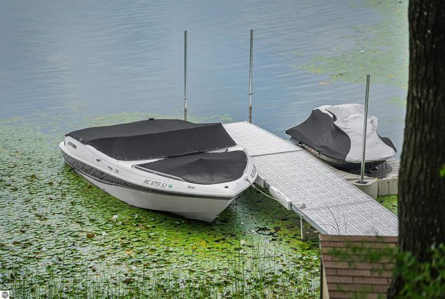 8303 W Sapphire, Lake City, MI 49651