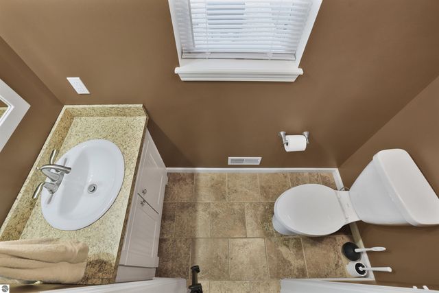 8303 W Sapphire, Lake City, MI 49651