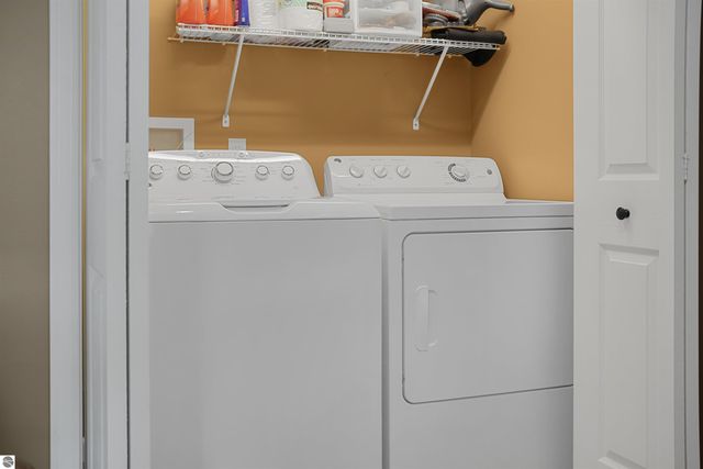 8303 W Sapphire, Lake City, MI 49651