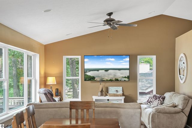 8303 W Sapphire, Lake City, MI 49651