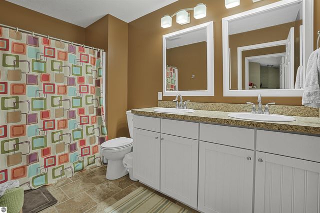 8303 W Sapphire, Lake City, MI 49651