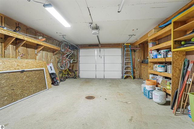 8303 W Sapphire, Lake City, MI 49651