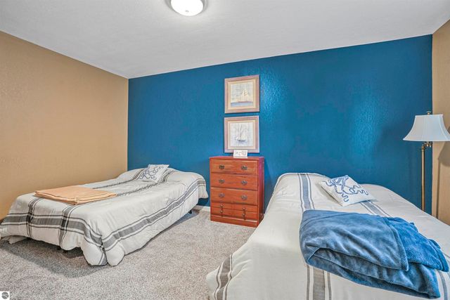 8303 W Sapphire, Lake City, MI 49651