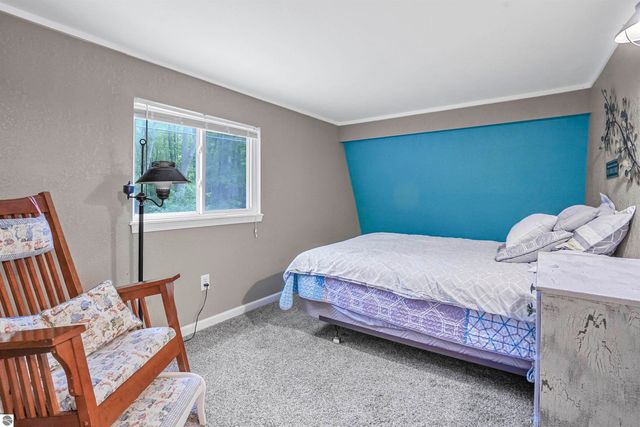 8303 W Sapphire, Lake City, MI 49651