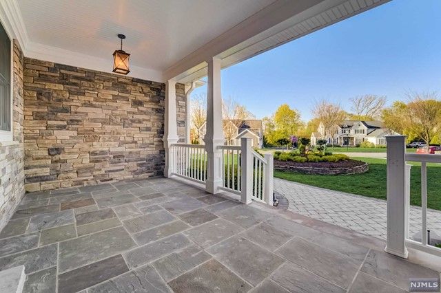 6 William J Murphy Way, Park Ridge, NJ 07656