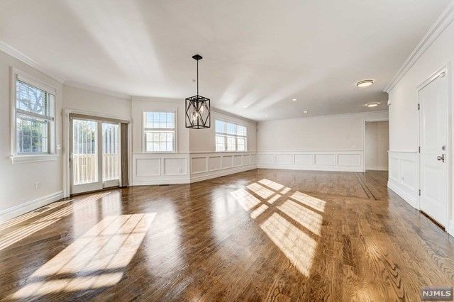 6 William J Murphy Way, Park Ridge, NJ 07656