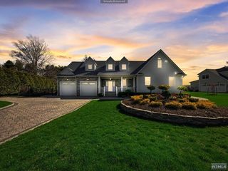 6 William J Murphy Way, Park Ridge, NJ 07656