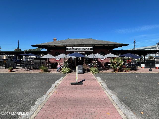 1 5th Avenue, Residence 106, Neptune City, NJ 07753