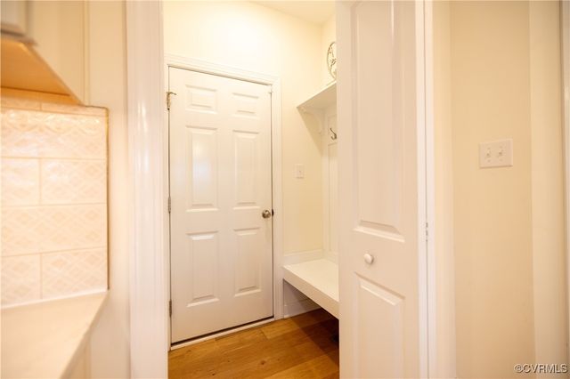 12194 Elnora Ln, Glen Allen, VA 23059