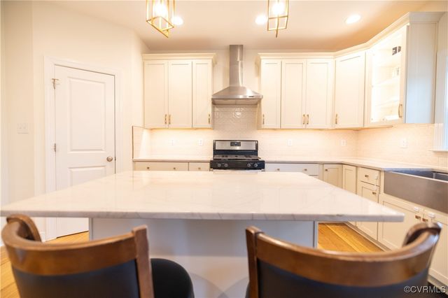12194 Elnora Ln, Glen Allen, VA 23059