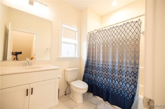 12194 Elnora Ln, Glen Allen, VA 23059