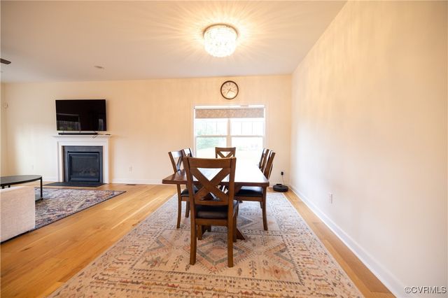 12194 Elnora Ln, Glen Allen, VA 23059