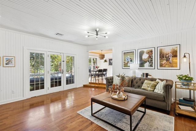 10525 Candy Lane, Guthrie, OK 73044