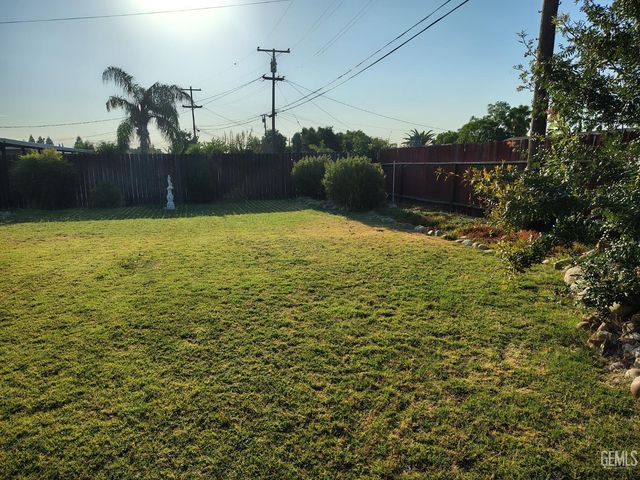 1009 Lorene Avenue, Bakersfield, CA 93308