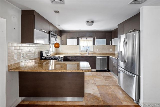 38 Johnson Place, Woodmere, NY 11598