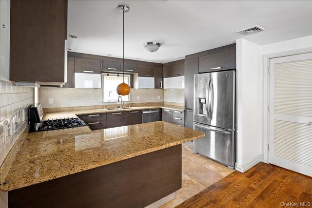 38 Johnson Place, Woodmere, NY 11598