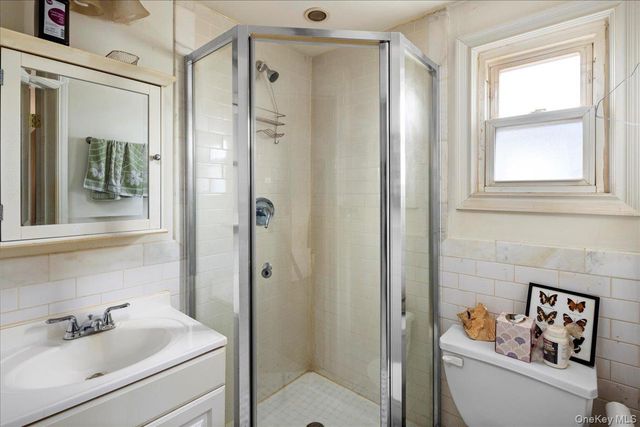 38 Johnson Place, Woodmere, NY 11598