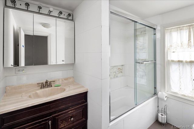 38 Johnson Place, Woodmere, NY 11598