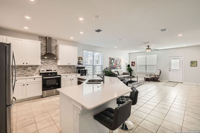 29903 Chaumet, Bulverde, TX 78163