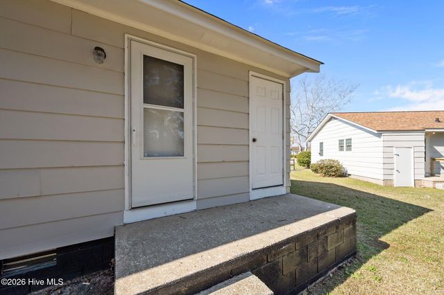 2266-2268 Onslow Drive, Jacksonville, NC 28540