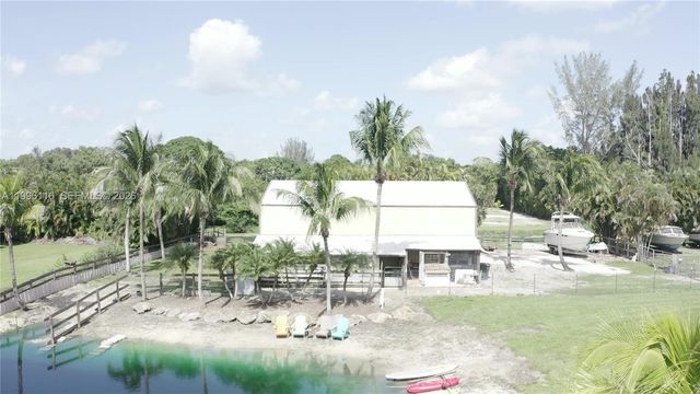 18901 SW 63rd St, Southwest Ranches, FL 33332