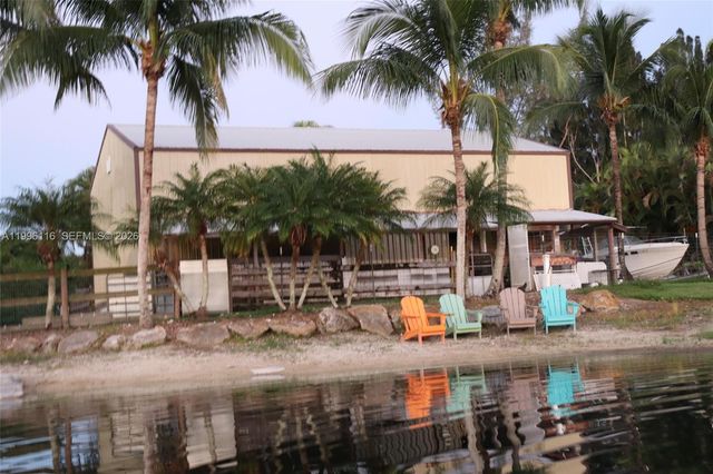18901 SW 63rd St, Southwest Ranches, FL 33332