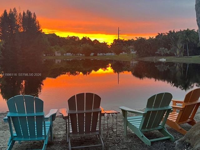 18901 SW 63rd St, Southwest Ranches, FL 33332